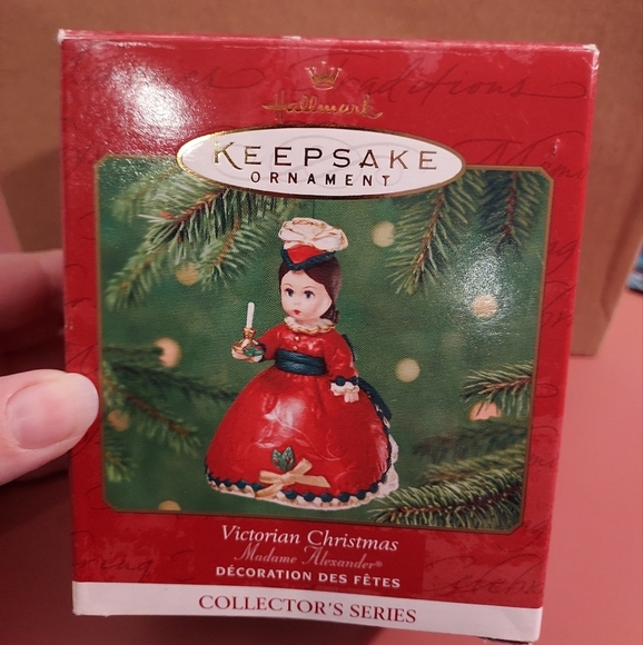 Hallmark Keepsake Ornament 2001 Victorian Christmas Madame Alexander Series - Picture 8 of 11